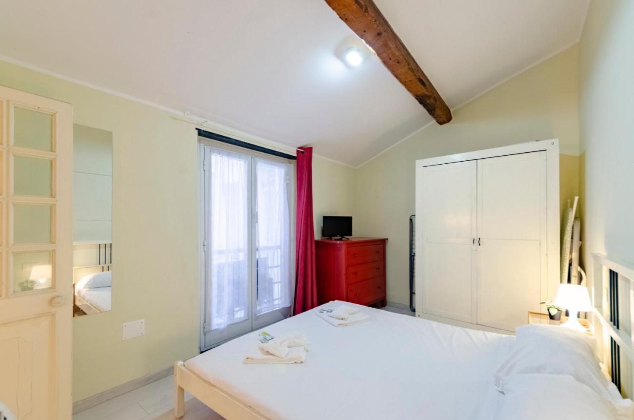 Apartamento Joivy Cosy Flat In The Centre Génova Exterior foto